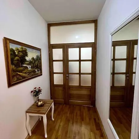 Apartment Maxim Apartment, 1km Fr *