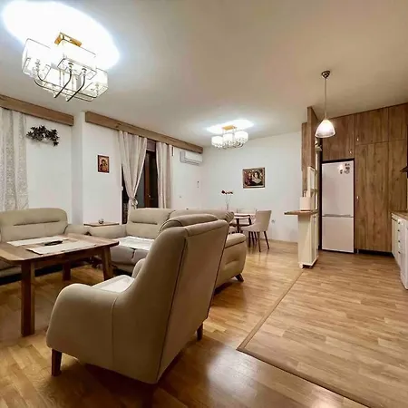 Apartment Maxim Apartment, 1km Fr *