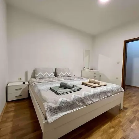 Apartment Maxim Apartment, 1km Fr Skopje