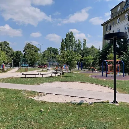 Maxim Apartment, 1km Fr *